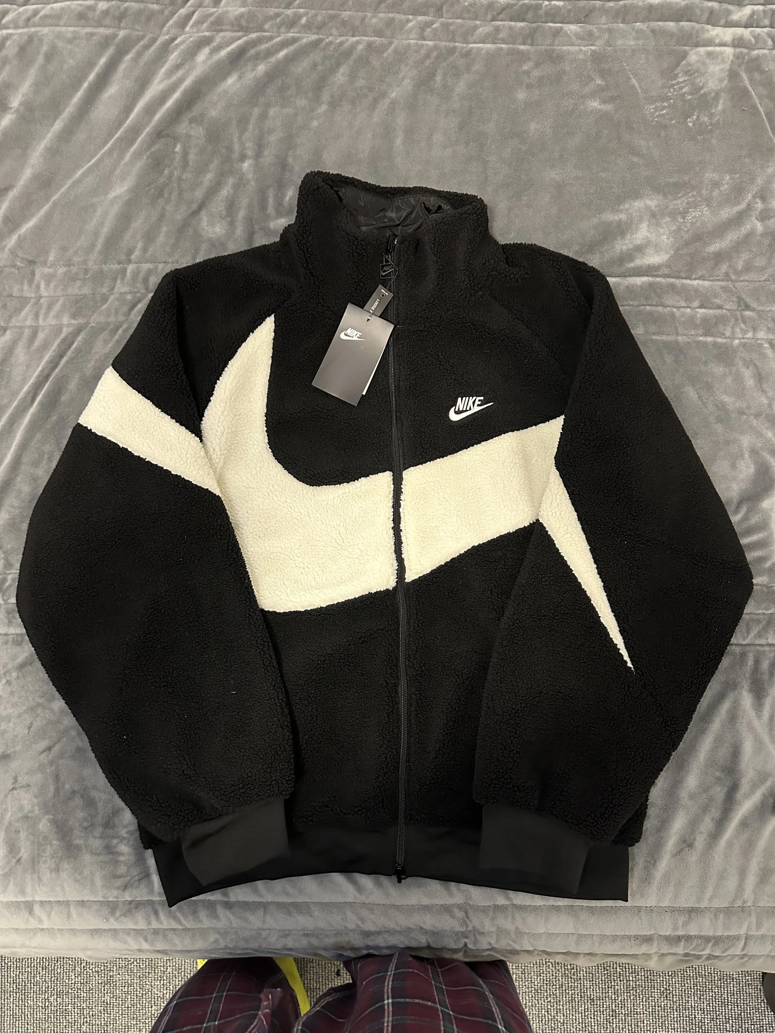 NIKE BIG SWOOSH BLACK1.jpeg