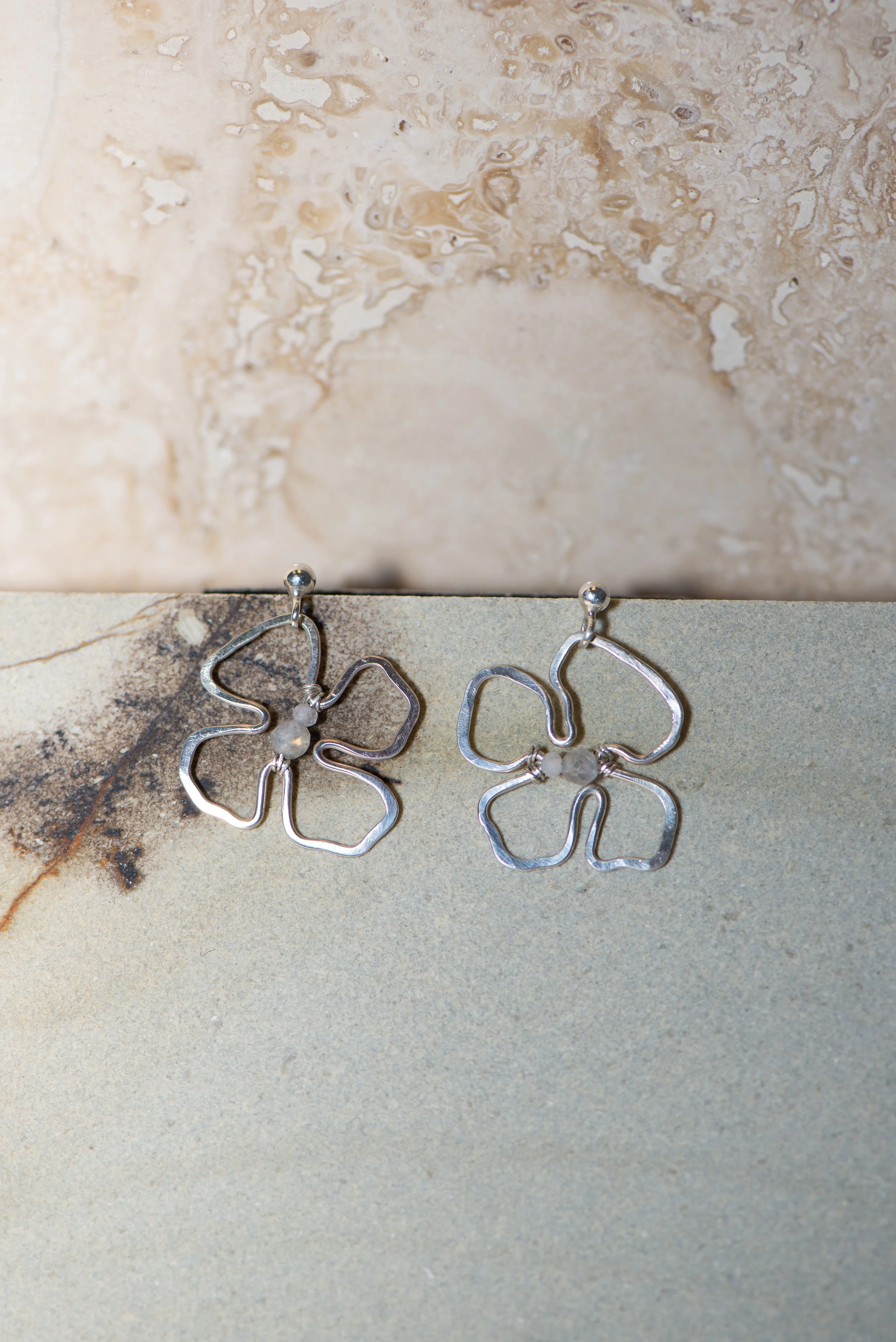 Daisy earring small