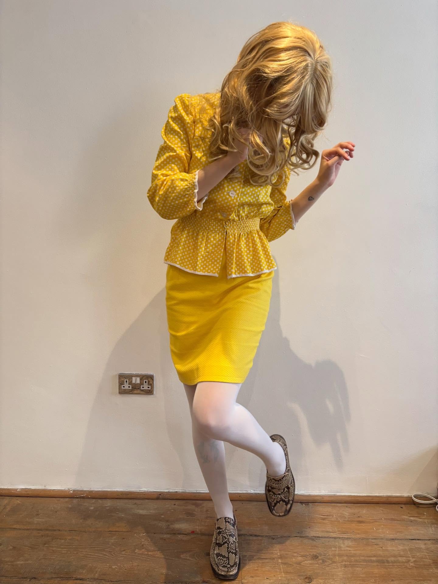 Little lady sunshine. This didn&rsquo;t get used but I loved it @chloeslater333 weather girl fittings ⭐️ thank you @emmajing_ for being the best assistant!