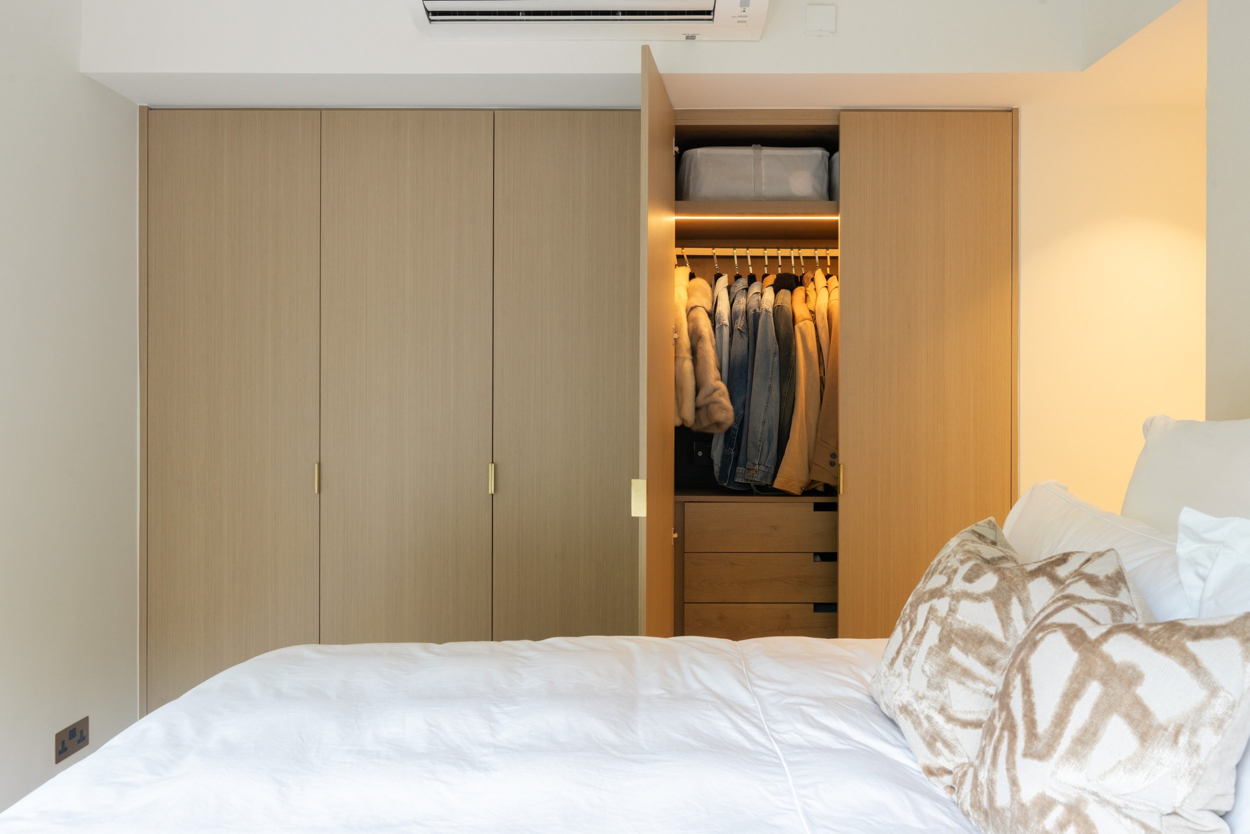masterbedroom-18.jpg