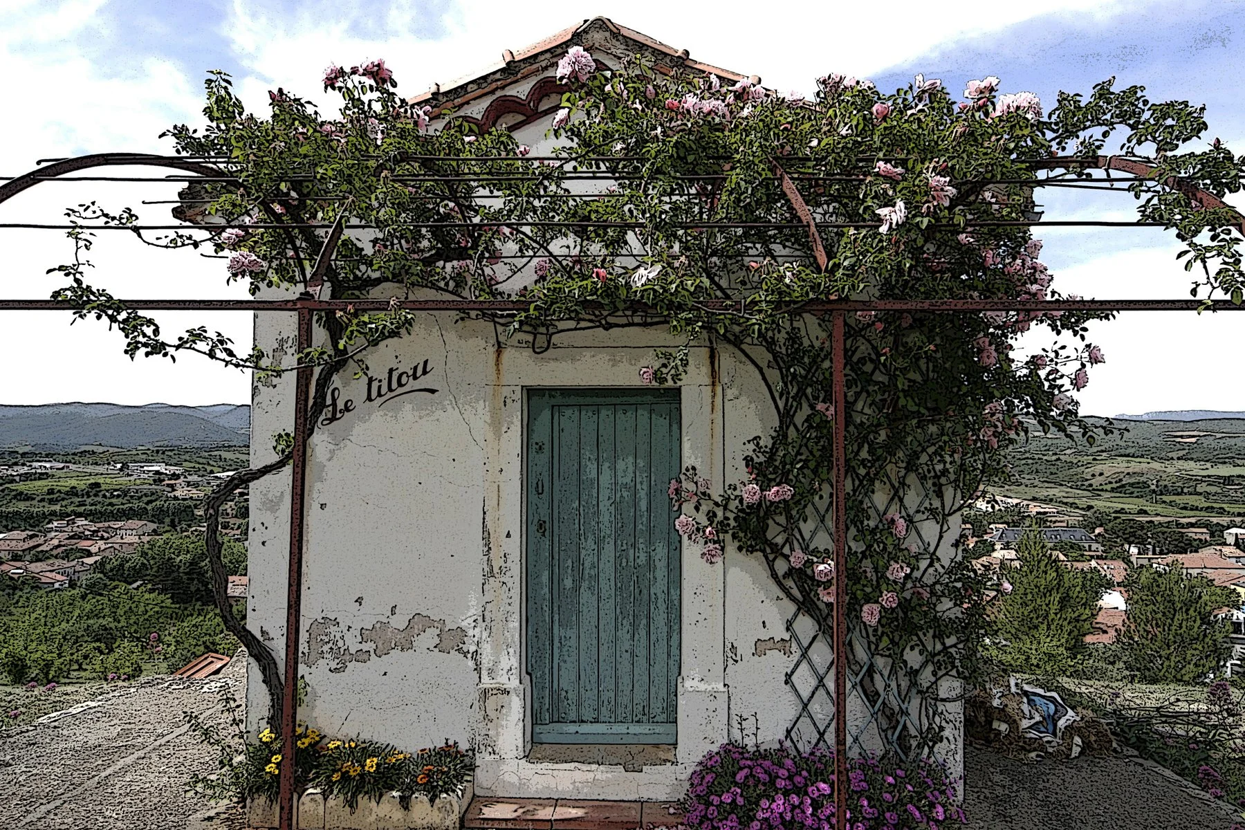 Petite maison blanche avec porte bleue dans un paysage rural.