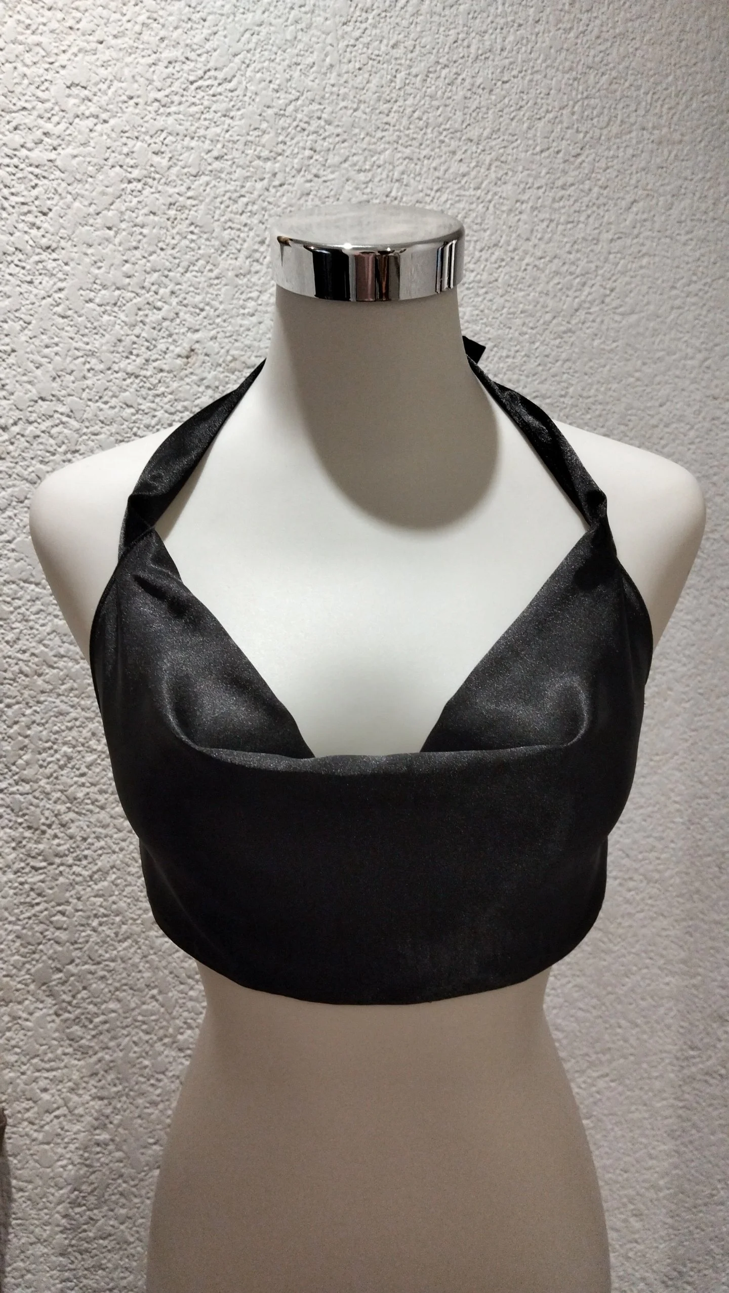 Top negro multiposición.