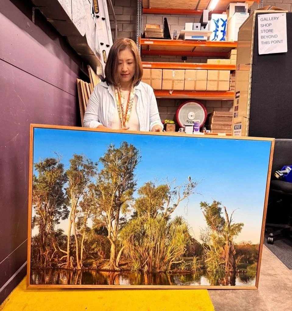sydney award winning fine artist wedding painter Mina Lee applied wynne prize with her landscape painting