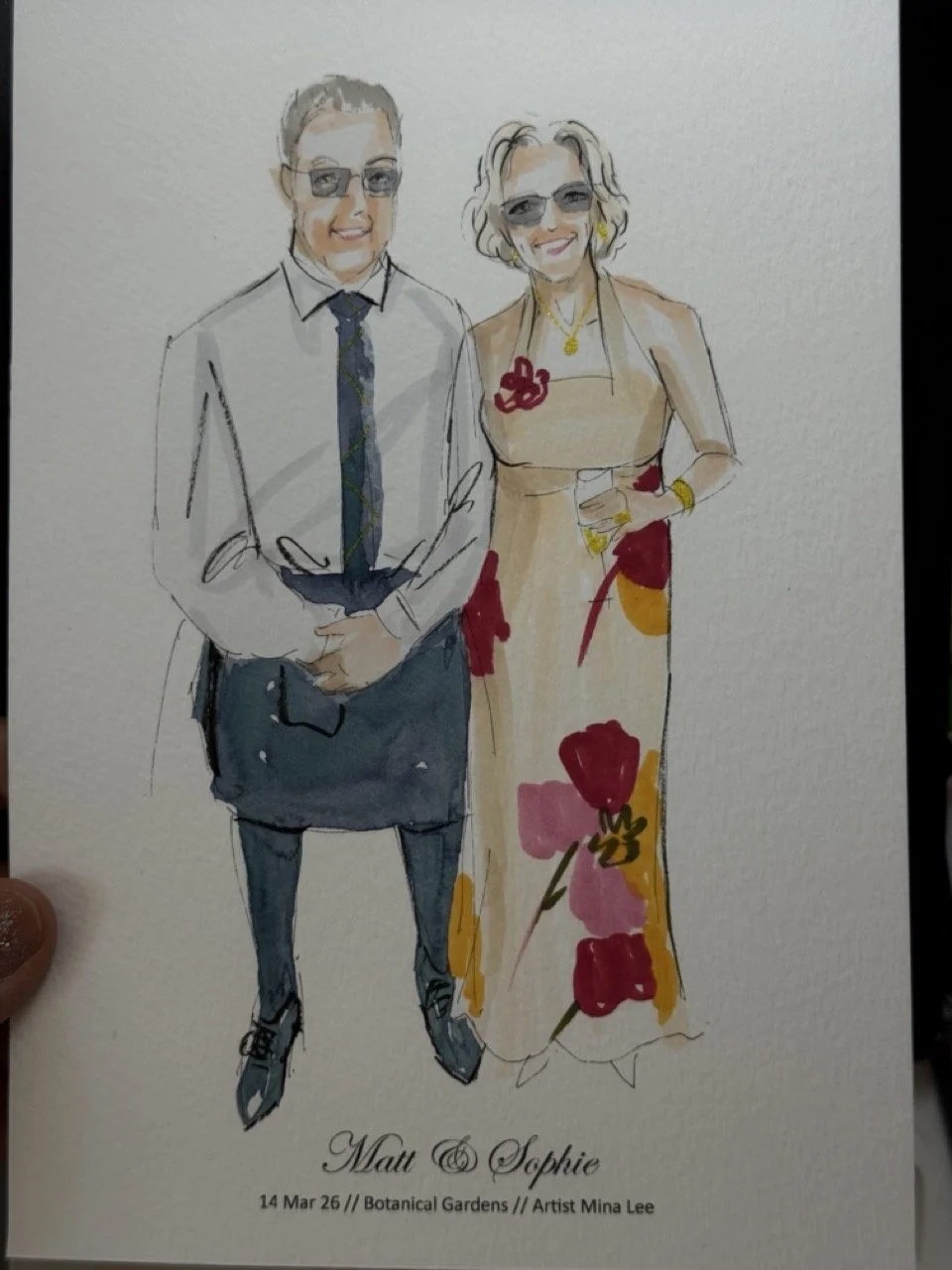 v Quick and stylish live guest portraits, capturing the unique outfits and joy of your wedding attendees on paper.
