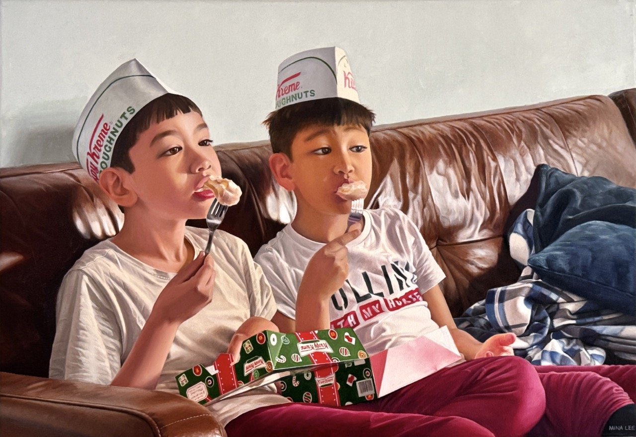 hyperrealism oil painting of two son eating donuts on the couch by art award winner mina lee