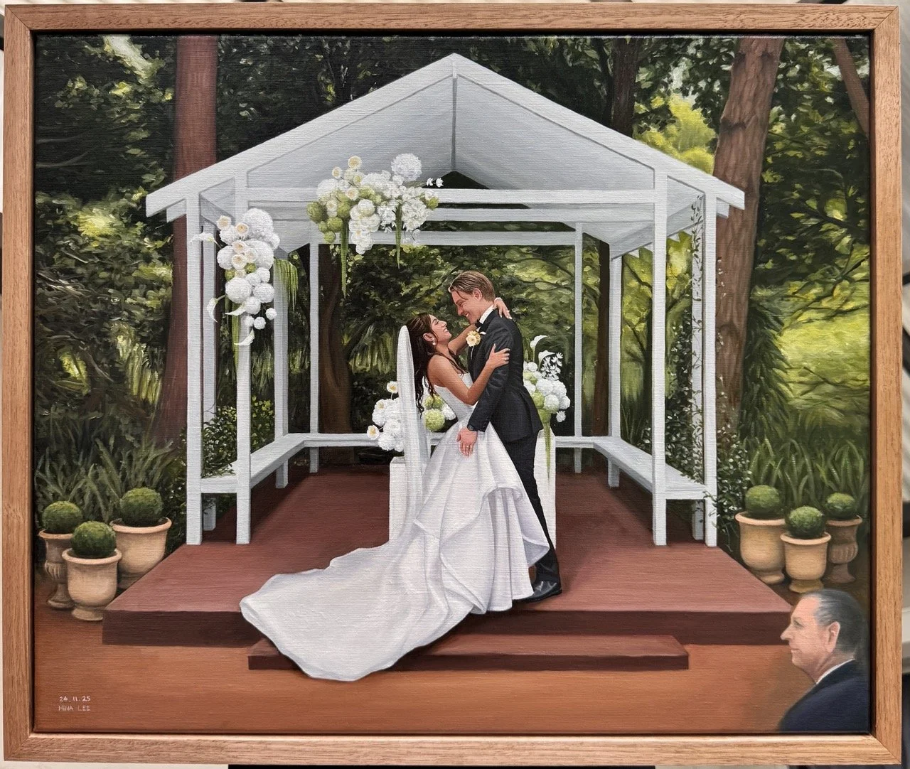 live wedding painting with floating frame display
• live wedding painting in Sydney reception scene
• bride and groom live painted oil artwork
• fine art wedding painting by Mina Lee
• wedding painter working live at Sydney venue