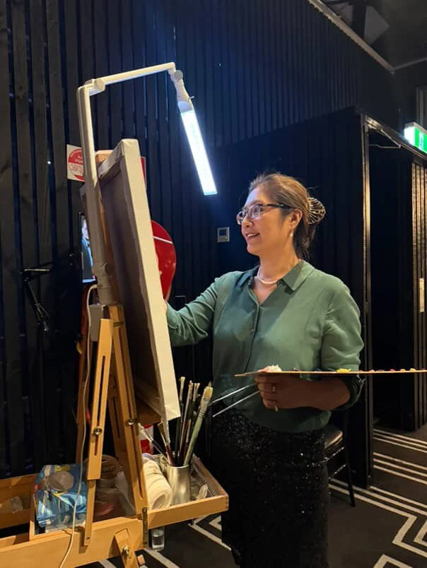 live wedding painter bride groom oil paining on canvas 