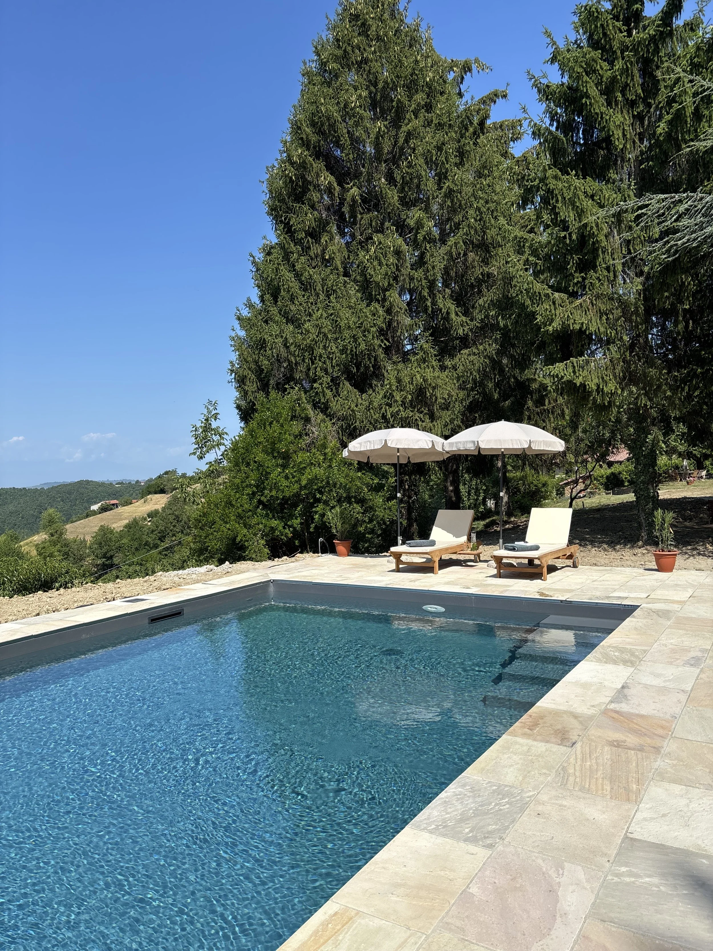 Swimming pool Barolo