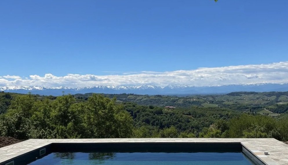 Pool villa Piemont