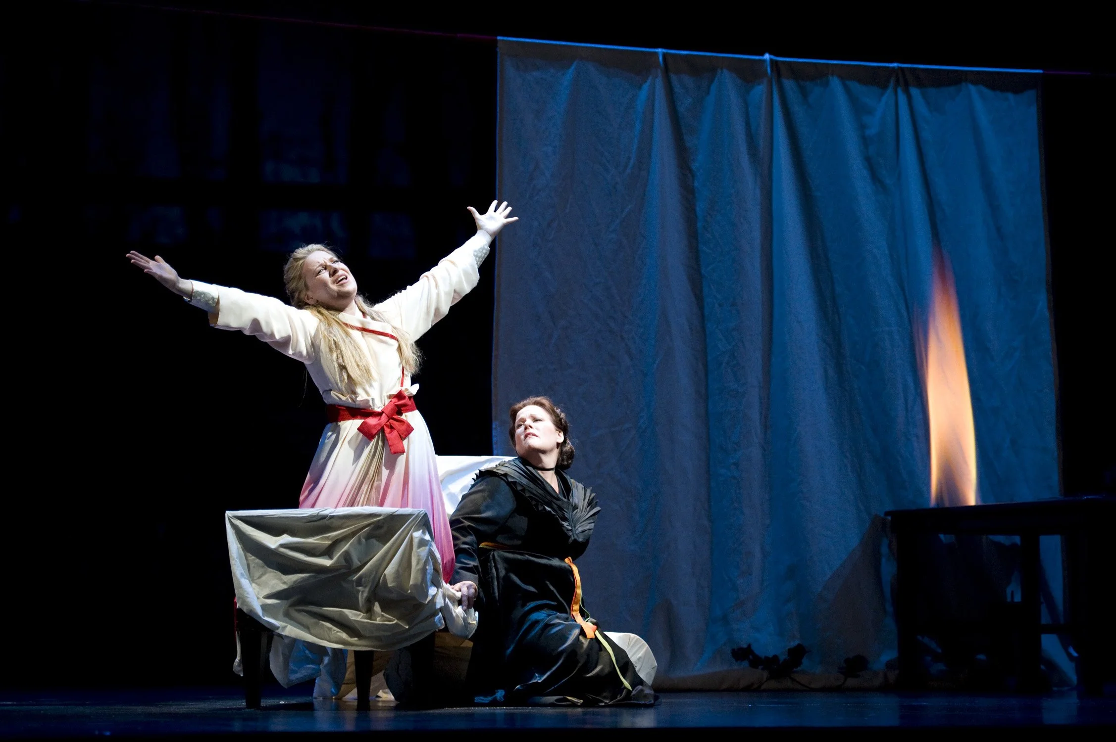 Annalena Persson (Isolde) and Margaret Jane Wray (Brangäne) in Wagner's Tristan und Isolde, 2010. © Rozarii Lynch
