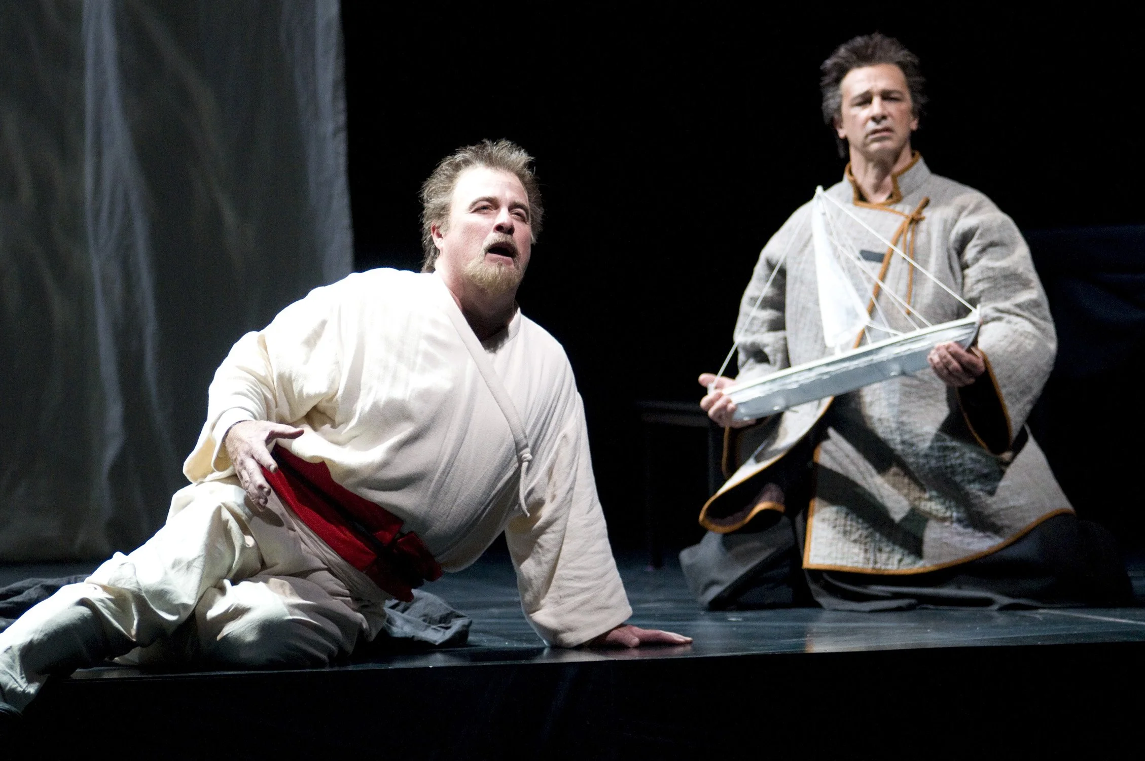 Clifton Forbis (Tristan) and Greer Grimsley (Kurwenal) in Wagner's Tristan und Isolde, 2010. © Rozarii Lynch
