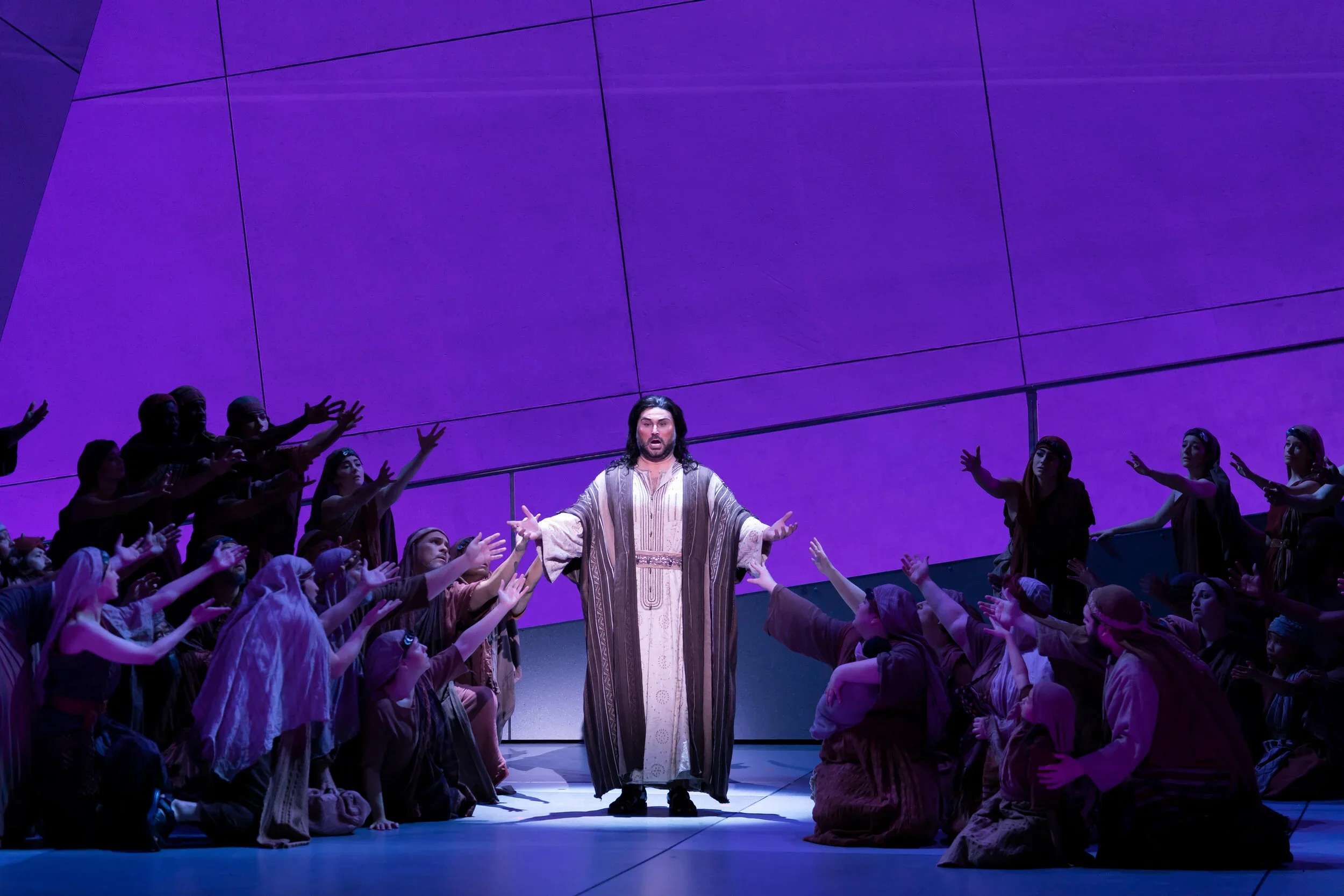 Roberto Aronica as Samson. Photos by Scott Suchman; courtesy of Washington National Opera.

