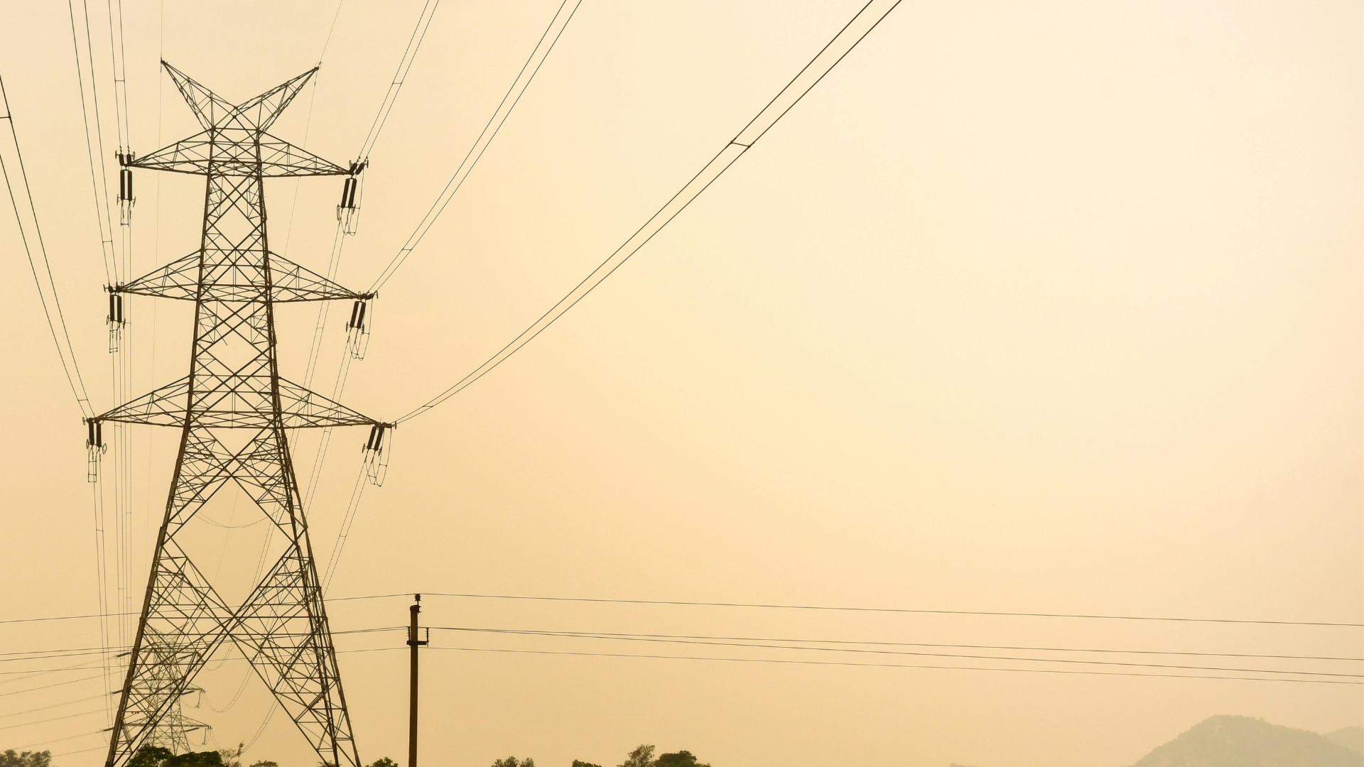Overview | Optimize Power & Cooling Today — EMC Emissis