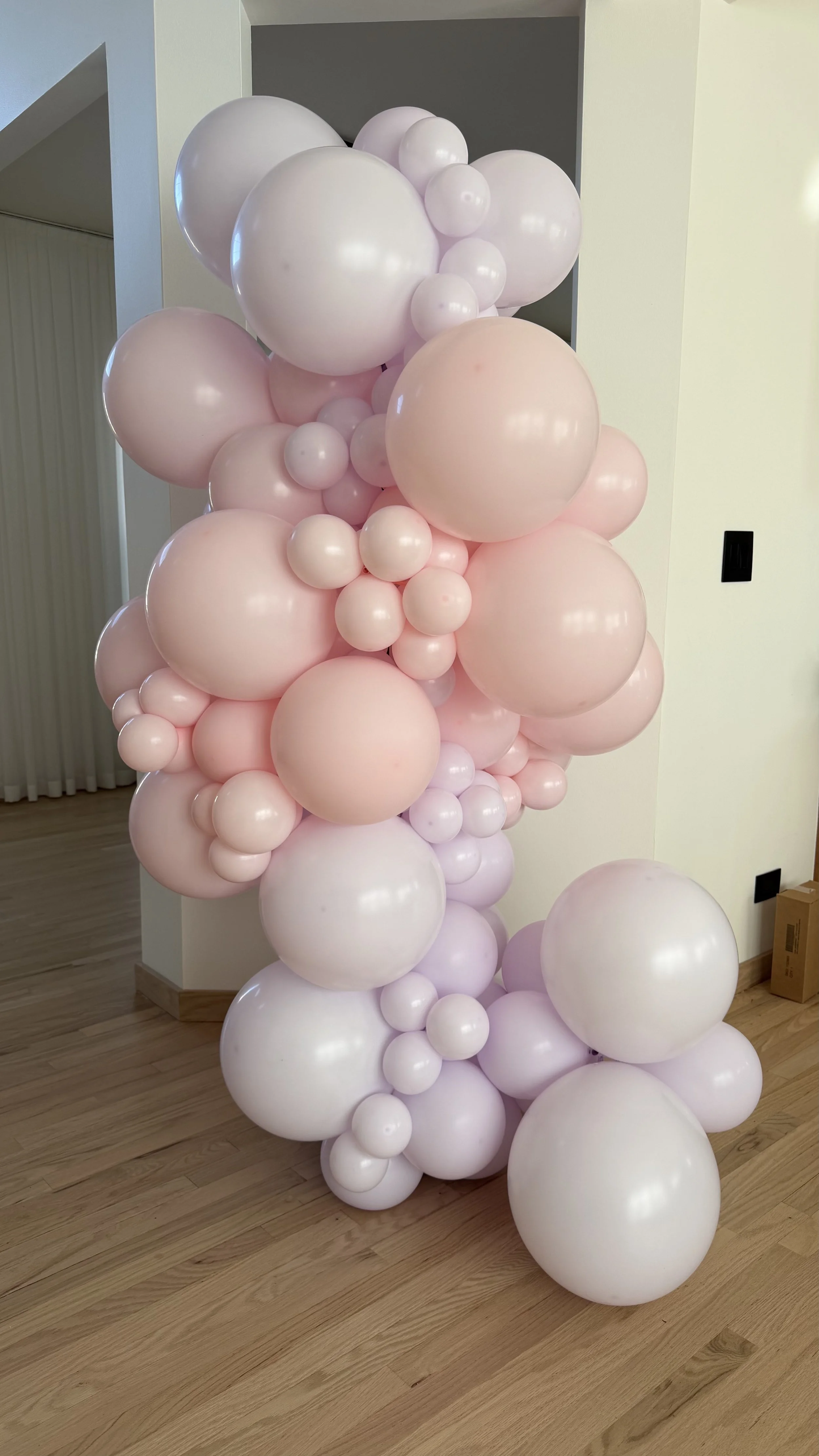 Free-Standing Grab & Go Balloon Garland (6.5 ft)