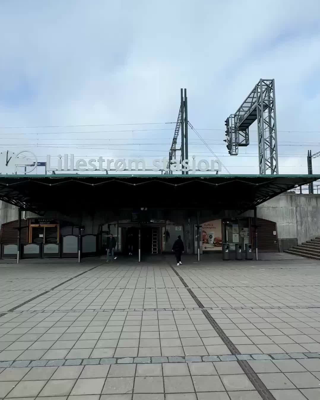Alt du trenger p&aring; ett sted 🏙️

📍P&aring; Sydsiden i Lillestr&oslash;m finner du alt fra Adidas Outlet og slakteri til advokater og tannklinikker. Her m&oslash;tes shopping, mat og tjenester p&aring; ett og samme sted 🌟
.
.
.
#Sydsiden #Lille