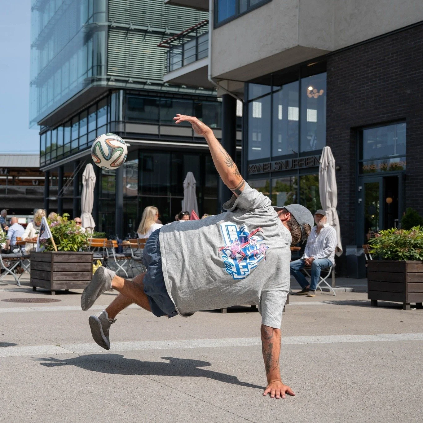 Hold av datoen: l&oslash;rdag 13. juni! 📅

Da er det Lillestr&oslash;m Byfest, og det vil ogs&aring; v&aelig;re opplegg p&aring; Sydsiden 🎉

📍 Utenfor Rosenberg og Adidas Outlet 🙌
⚽ Fotballtriksing med Joachim N&aelig;ss
🌭 Grilling og god stemni