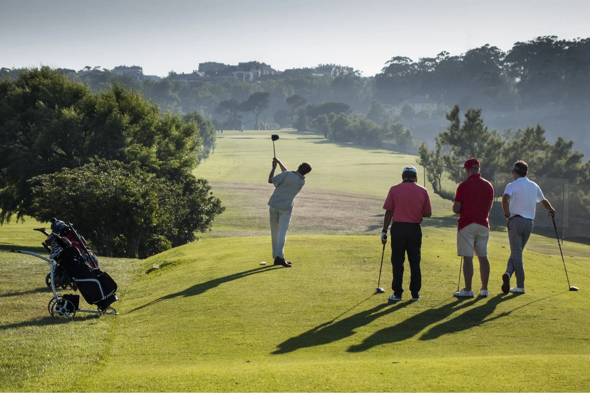 what-is-proper-golf-course-etiquette-859301.webp
