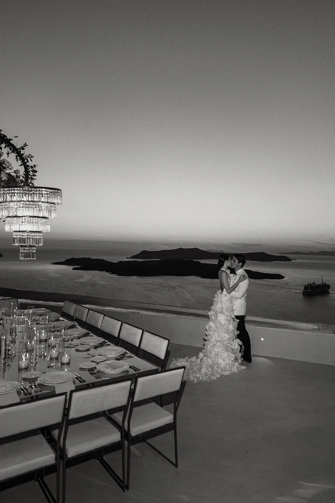 Aethereal_weddings_santorini_tsakanikas-0917.jpg