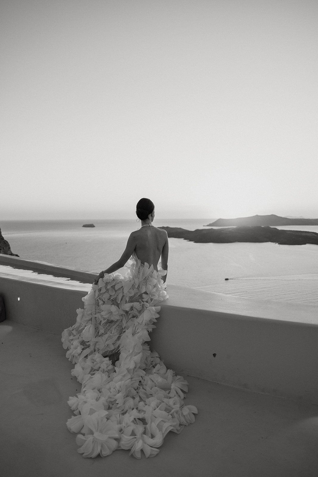 Aethereal_weddings_santorini_tsakanikas-0762.jpg
