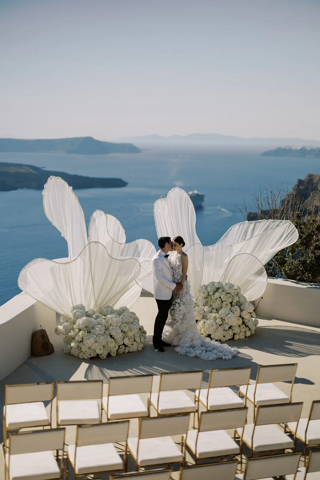 Aethereal_weddings_santorini_tsakanikas-0486.jpg