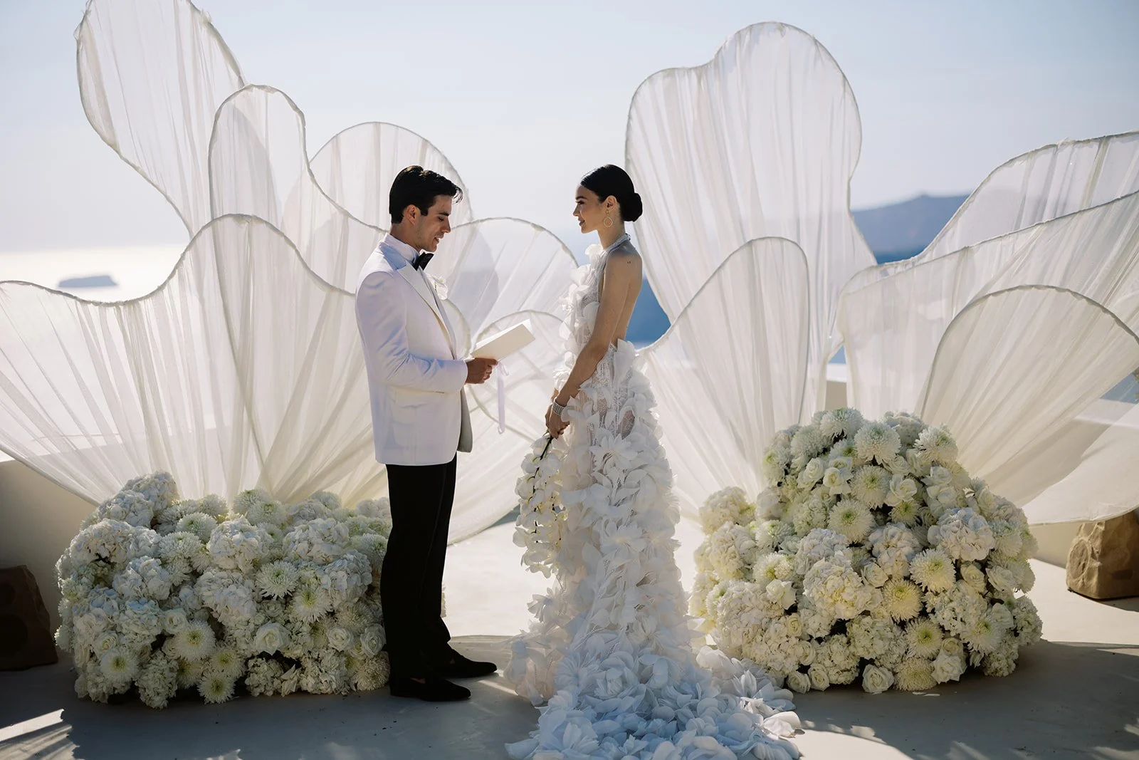 Aethereal_weddings_santorini_tsakanikas-0460.jpg
