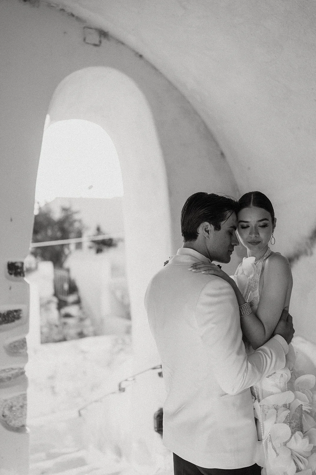 Aethereal_weddings_santorini_tsakanikas-0722.jpg