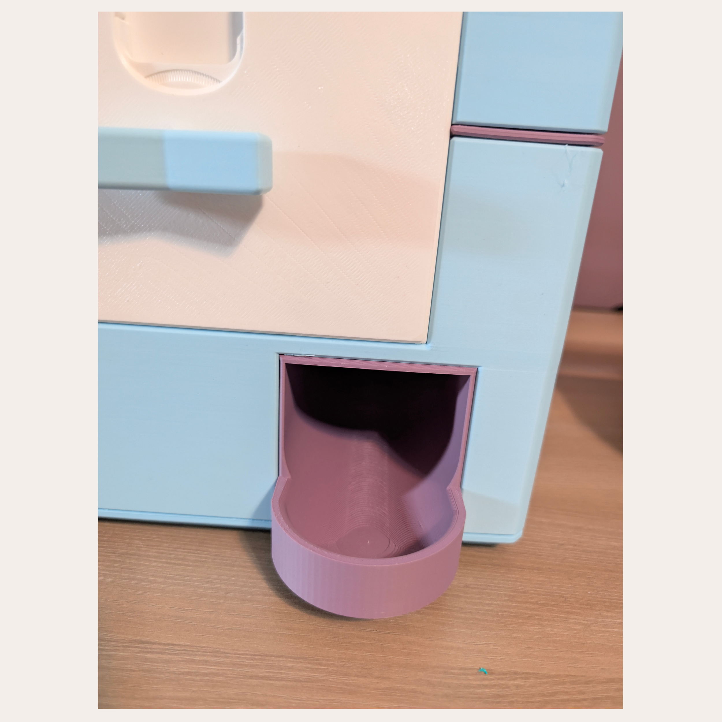 Capsule Porch.png (Copy)