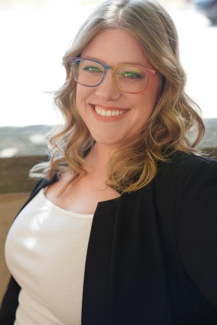 Foto de primer plano de Danielle Bechtold, educadora en salud para adolescentes de « LifeSmart Youth »