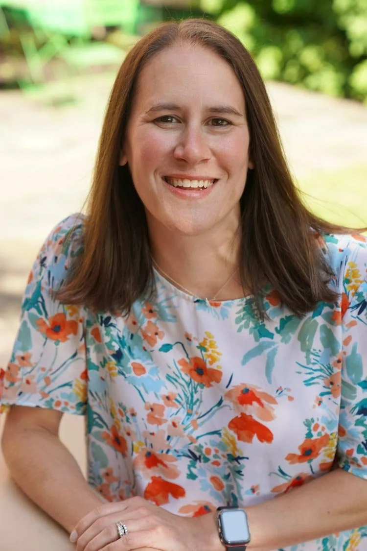 Foto de primer plano de Lindsey Welch, educadora en salud para adolescentes de « LifeSmart Youth »
