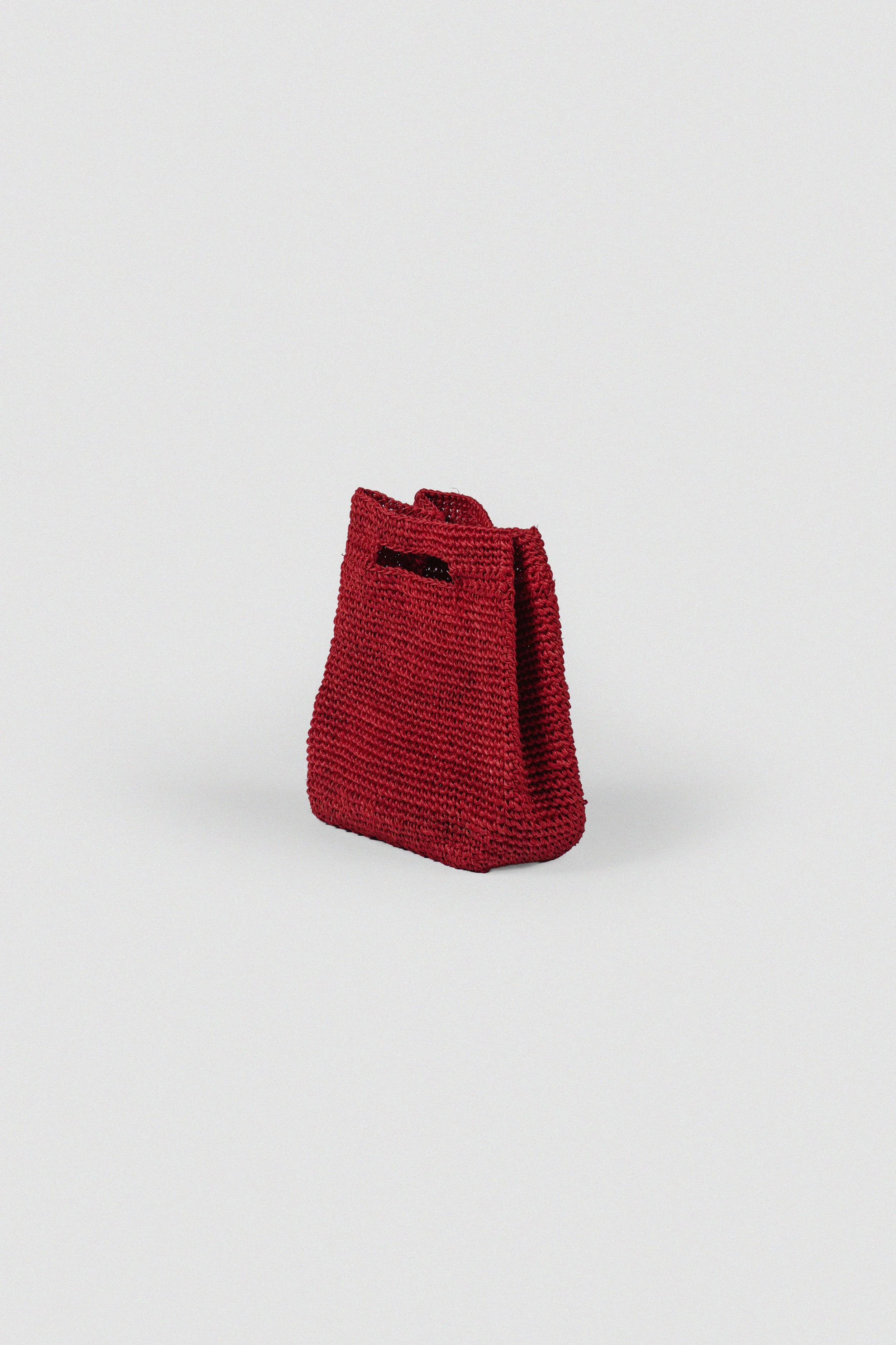 lunchbox-red-lateral.jpg