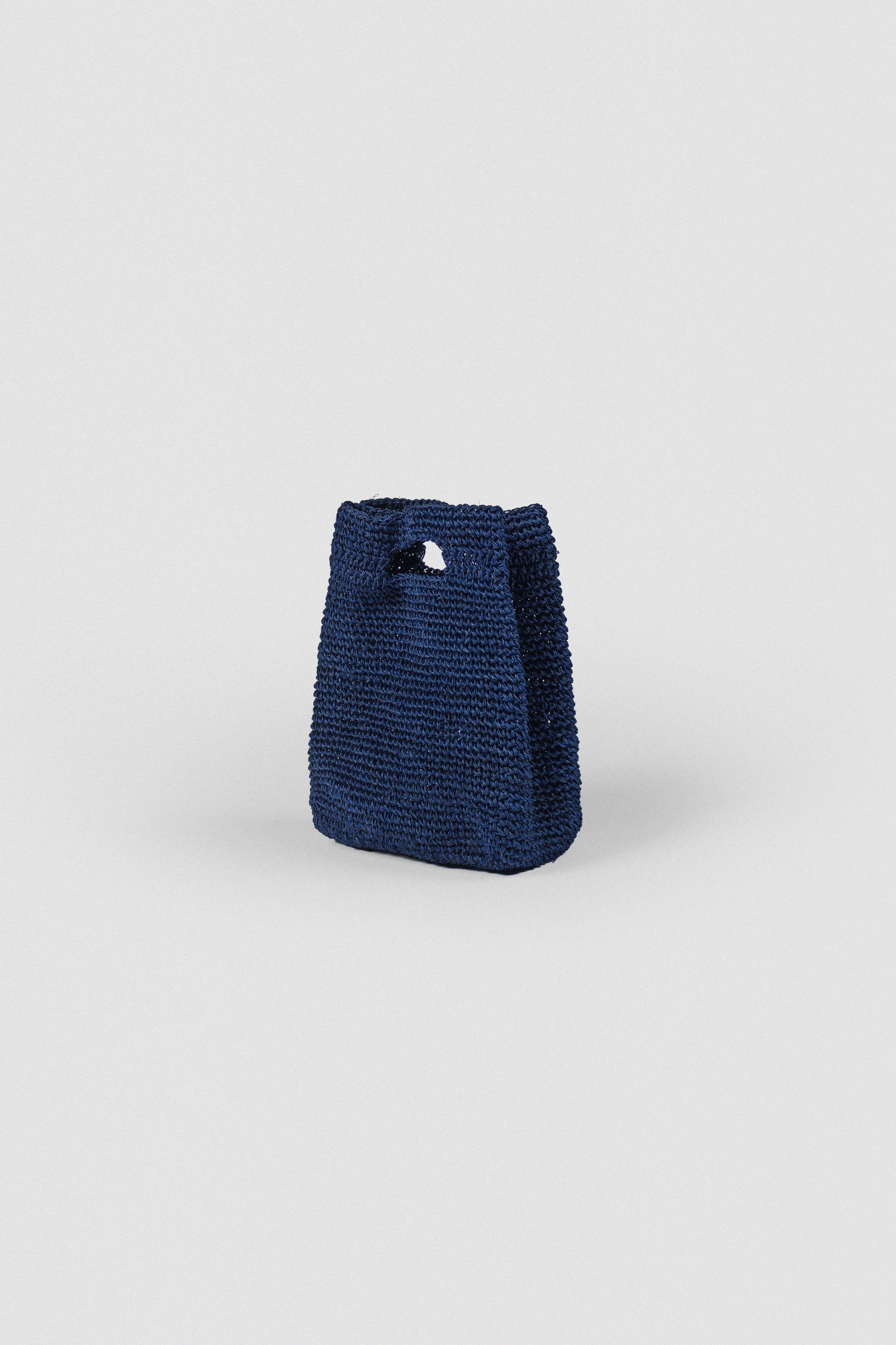 lunchbox-blue-lateral.jpg