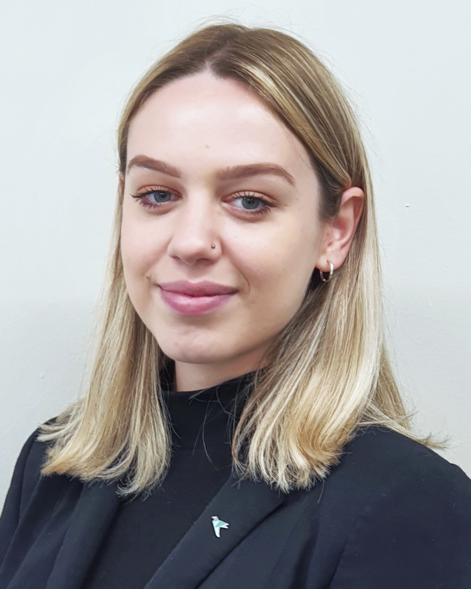 Yipiyap Regional Director and former EAL student Snezana