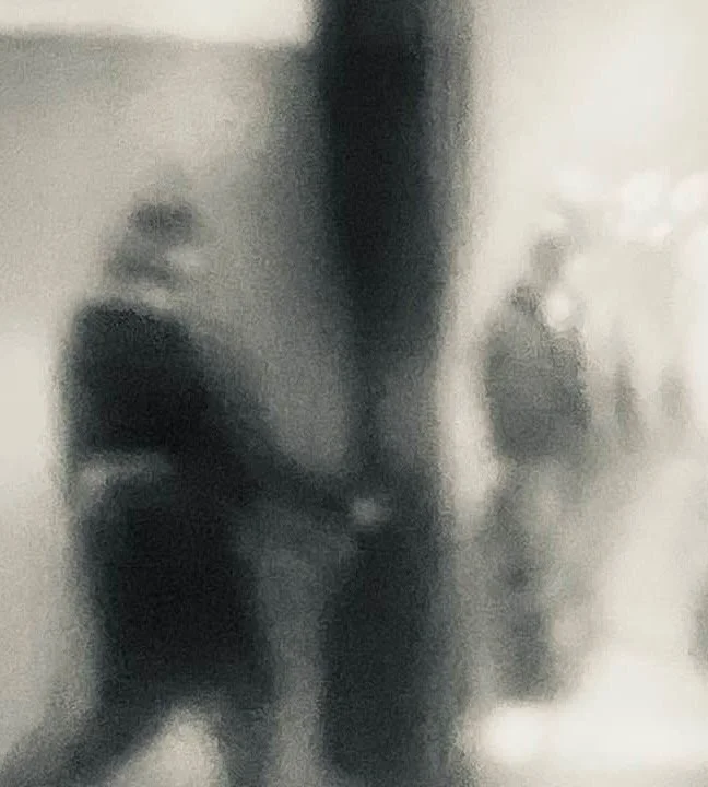 ©Coincidencias Series: Coincidence suprises me. Blurry photography.