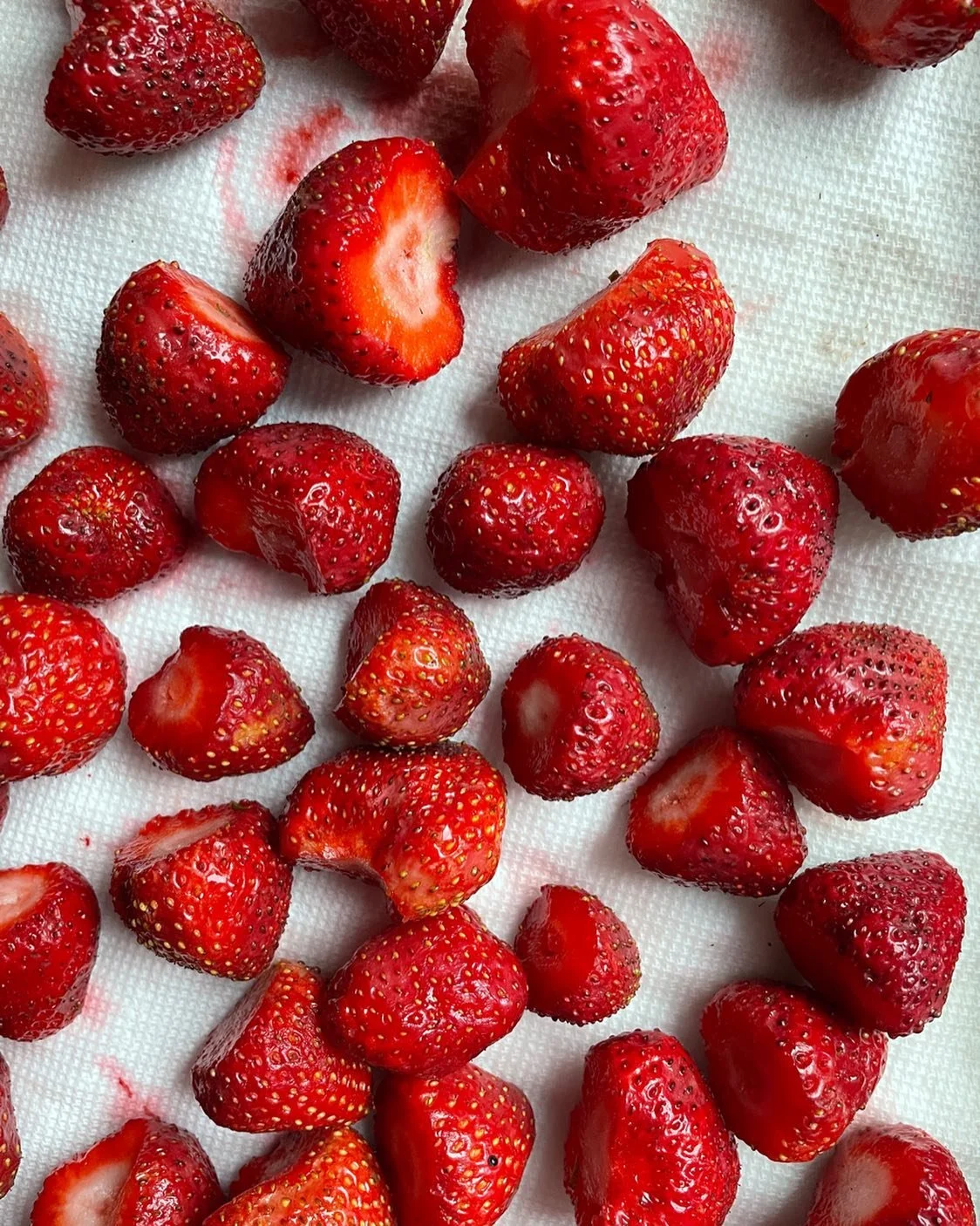 Tiny joys of making food in small quantities:

- not feeling overwhelmed by a flat of strawberries that need special attention due to imperfections
- being able to pop strawberry after strawberry in my mouth

All of this comes from the ability to spe
