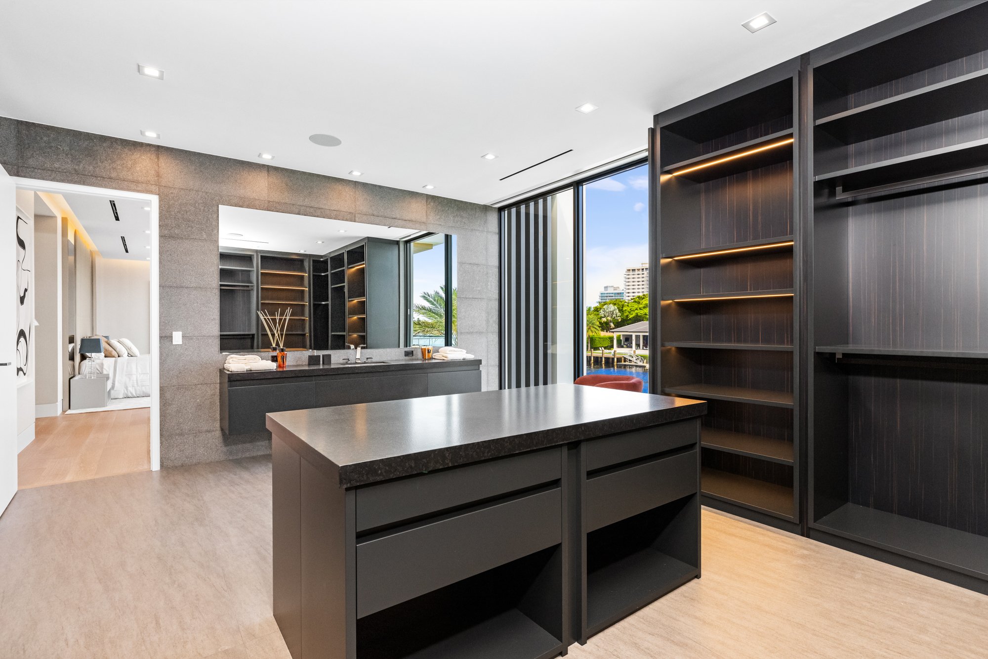 Master Closet HIS 3.jpg