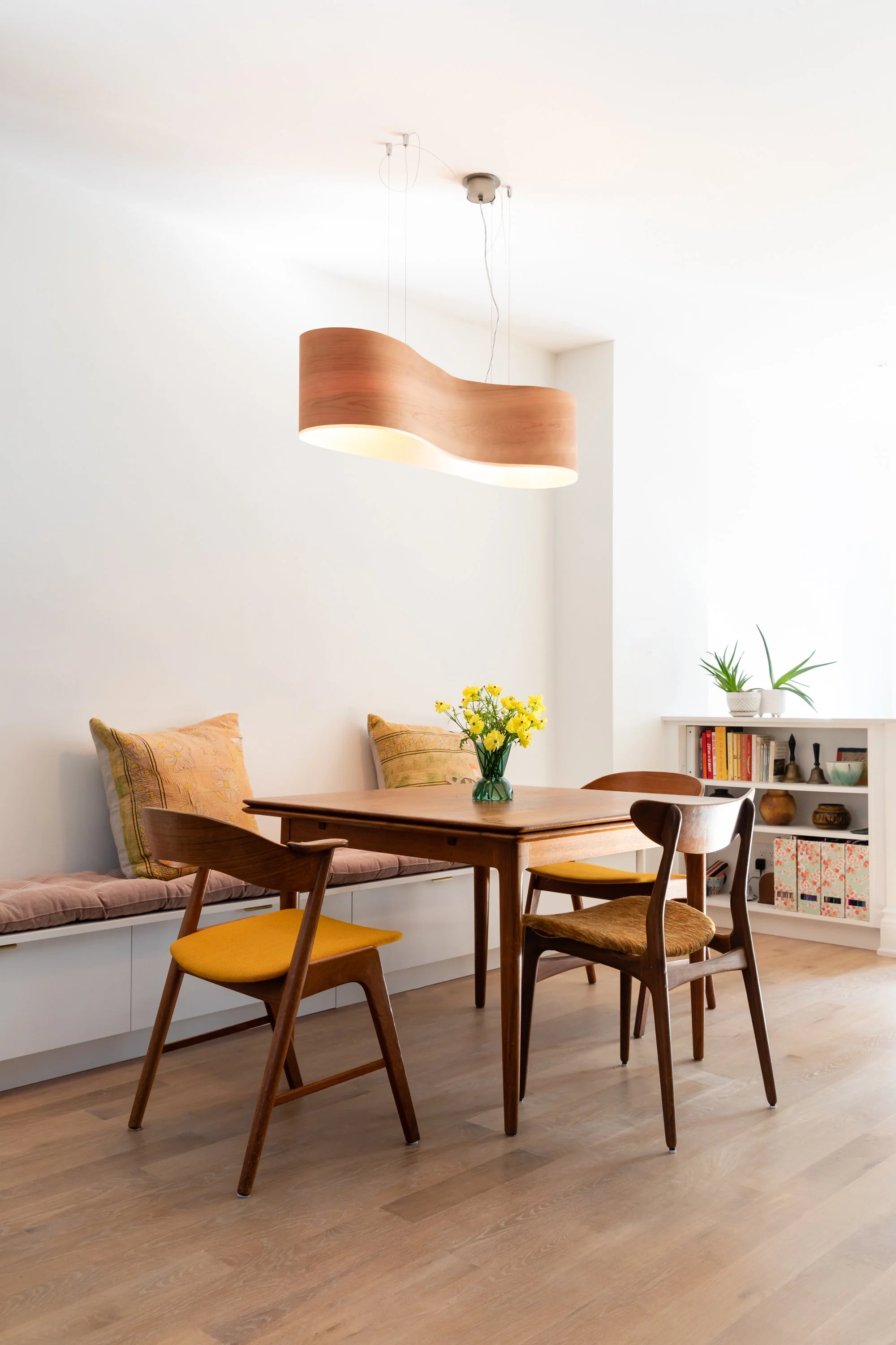 25YG_01_dining room 01.jpg
