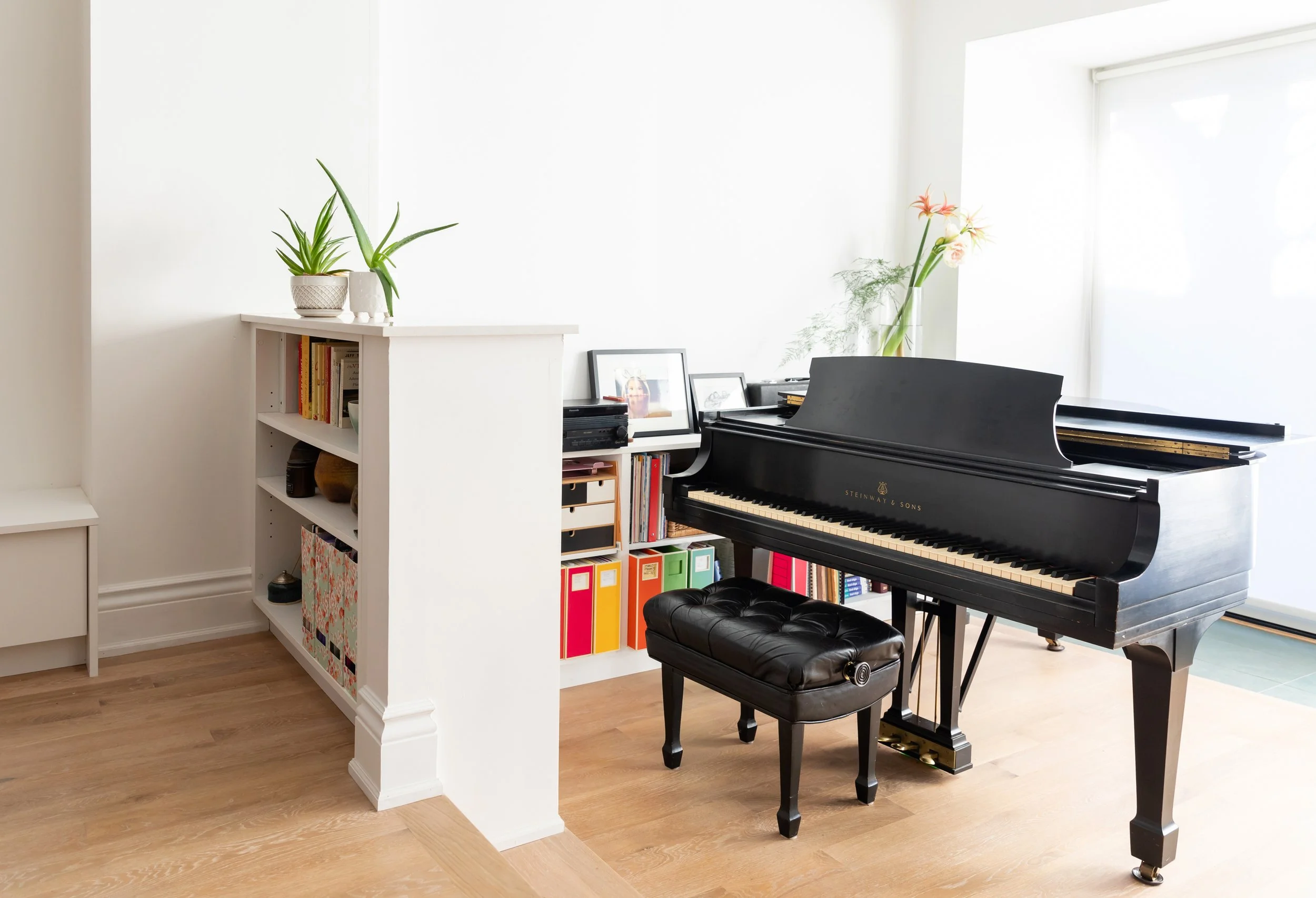 25YG_01_piano room 02.jpg