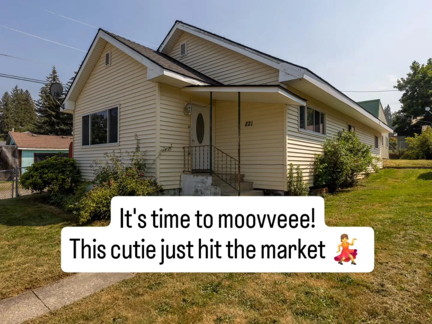 You guys! 👀 

This cutie just hit the market, right in the heart of St. Maries. 

Move in ready &amp; just waiting for you to make it your own!

Did I mention the shop! 

Comment 821 for all the details.