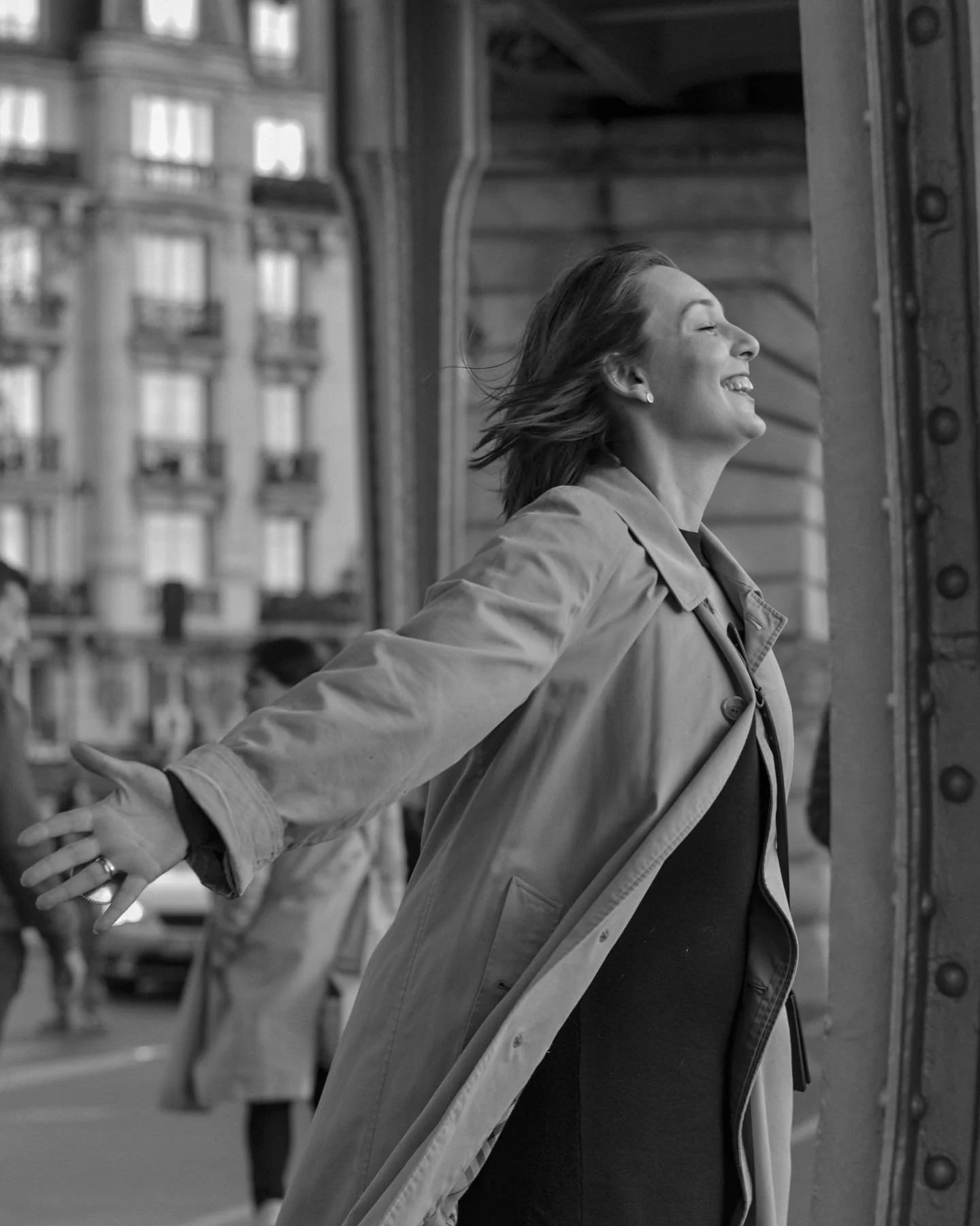 The freedom of the big city. Marilena, B&amp;W series