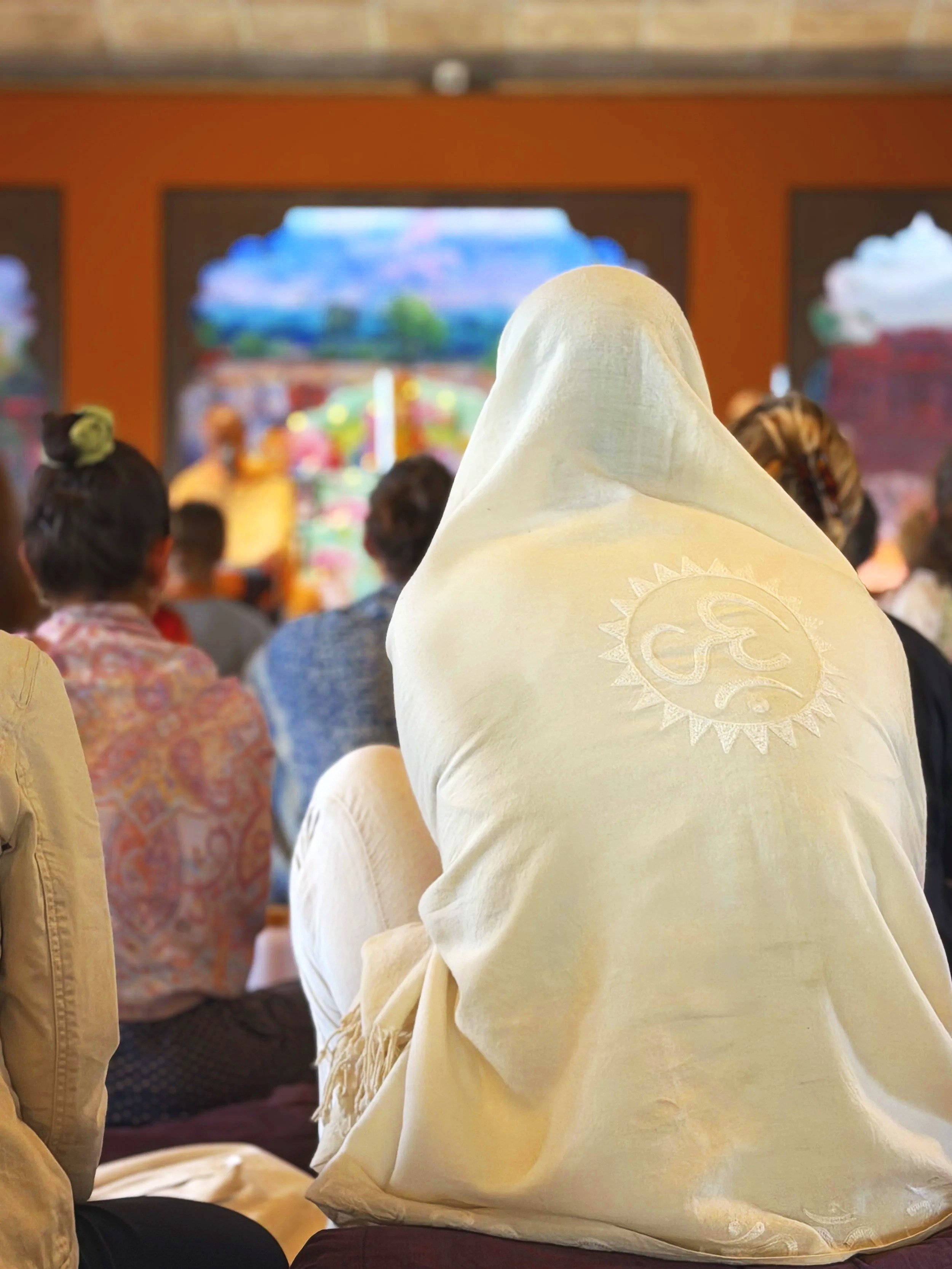 “sthira sukham āsanam” 