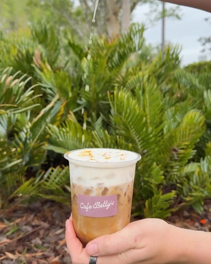 Orange cream cold brew. Tomorrow. 🧡 

Tastes like the 90s and it is goooood. If you love creamsicles, you&rsquo;ll loveee this. 🧡🍊

#coffee #tampacoffee #floridacoffee