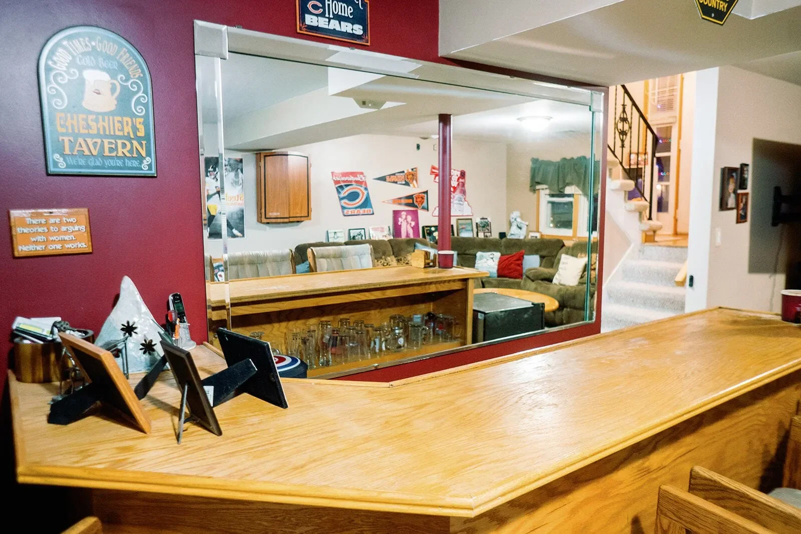Clean bar area in the living room