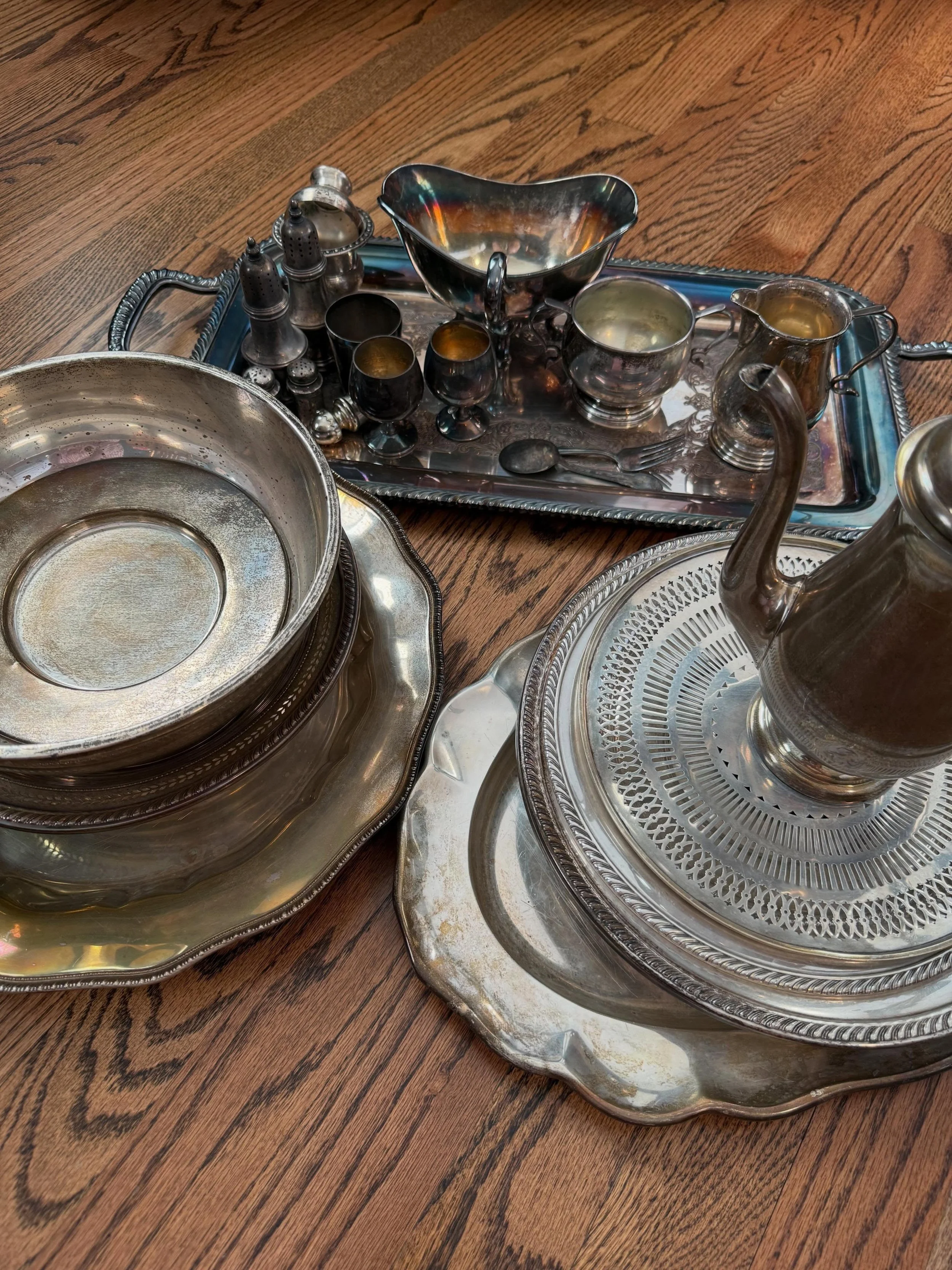 Hidden Treasure in Your Home? 💰💰

One of my recent clients was convinced her old silver platters were simply decorative pieces collecting dust.

Turns out&hellip; they were genuine sterling silver.

💰 Value received: $6,500

Yes, really.

These pi