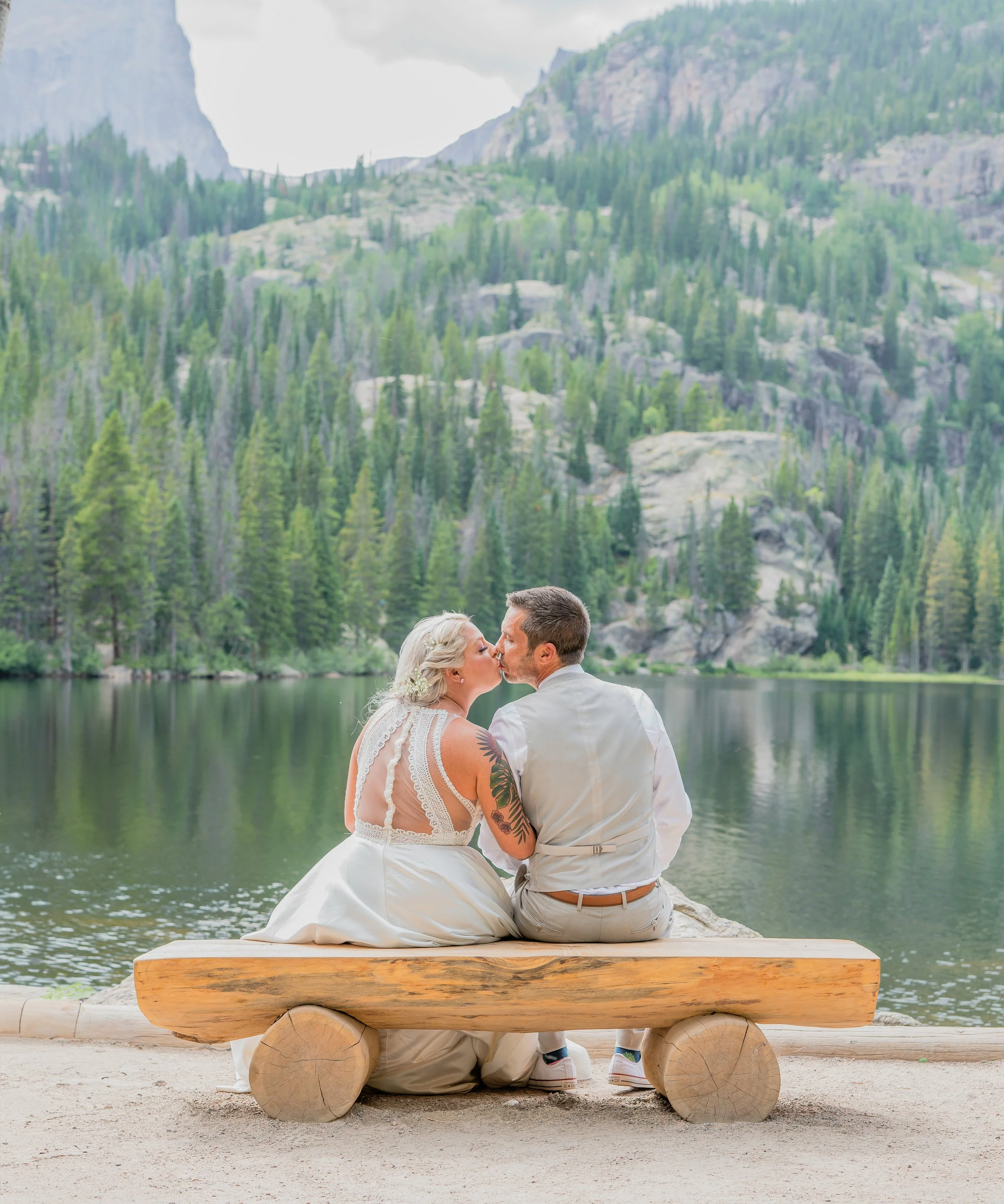 Nicole &amp; Rian | Knoll-Willows Open Space Elopement