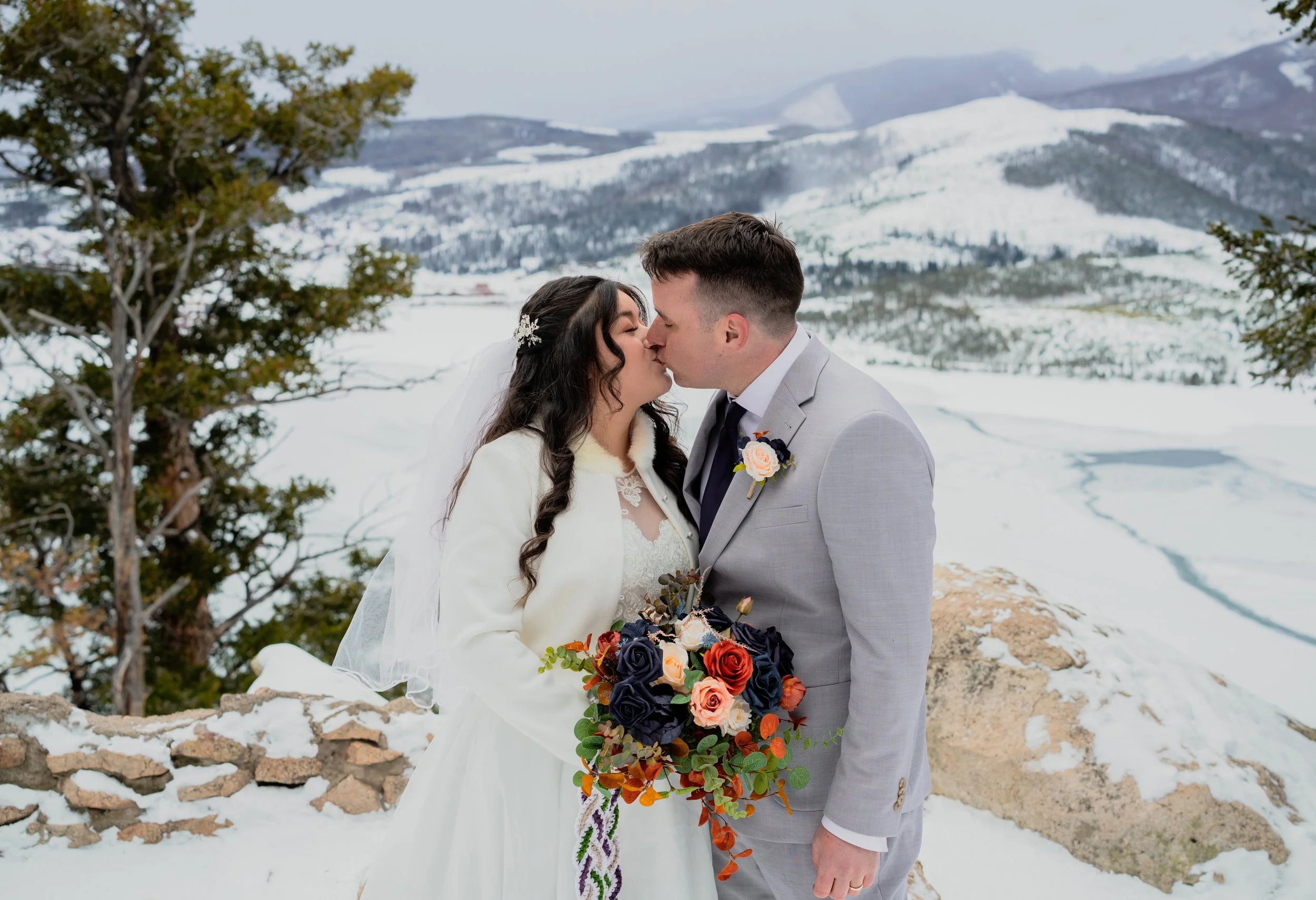 Kendra &amp; Sam | Sapphire Point Overlook Elopement