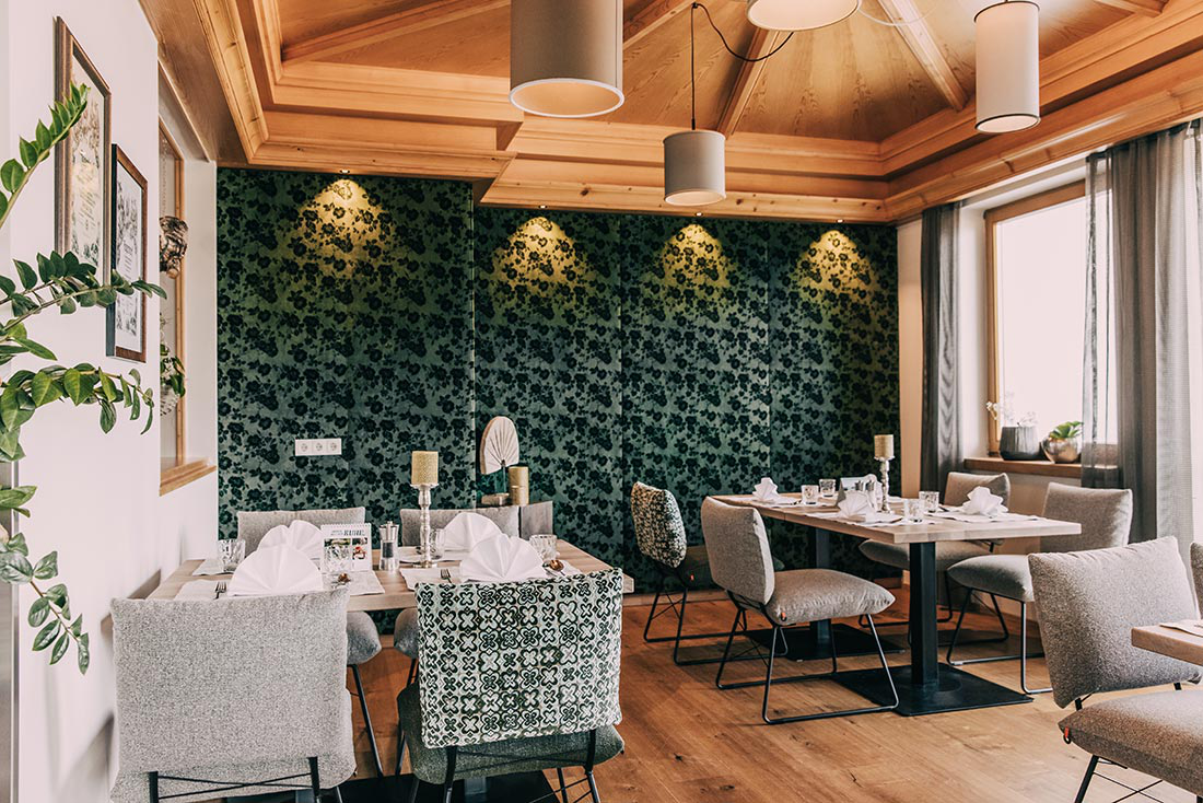schwaigerhof_restaurant2_stranger_innenarchitektur.webp