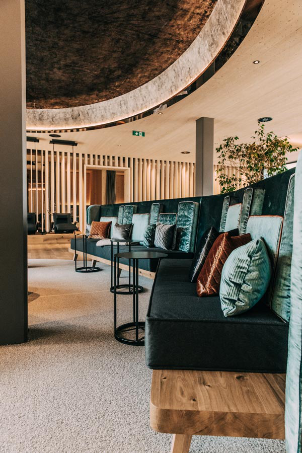hotel-schwaigerhof-stranger-innenarchitektur3.webp