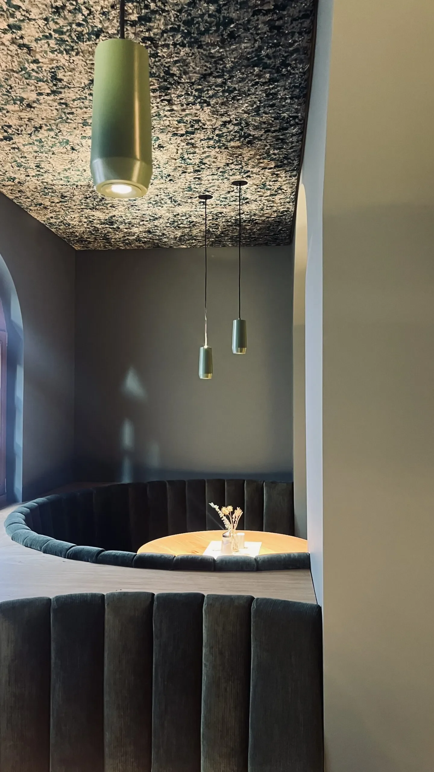 julies-stegerbrau-cafe_2055-scaled.webp