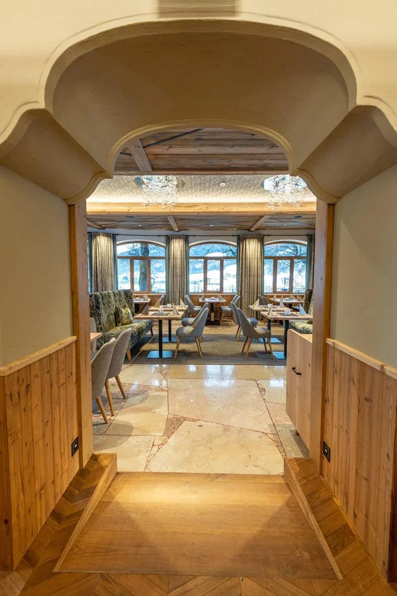 stegerbraeu-restaurant5-innenarchitektur-stranger.webp