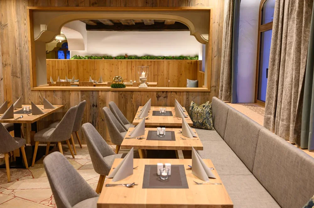 stegerbraeu-restaurant3-innenarchitektur-stranger.webp